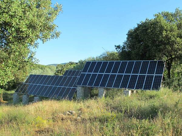 Placas solares de la Casa Rural El Ensueo